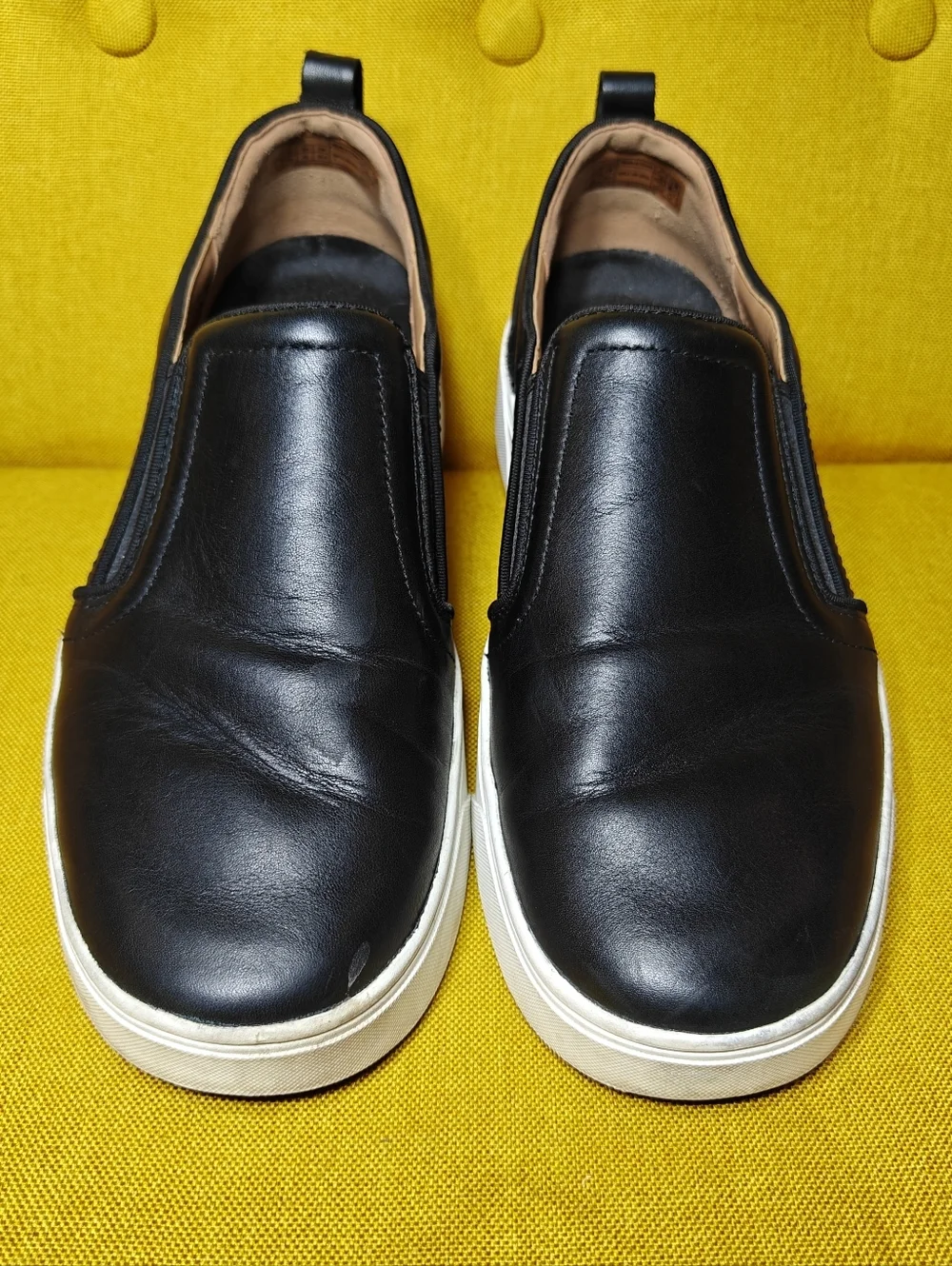 Vionic Kimmie Sneaker Black Leather Slip On Loafer Black Comfy Women's Size 9
